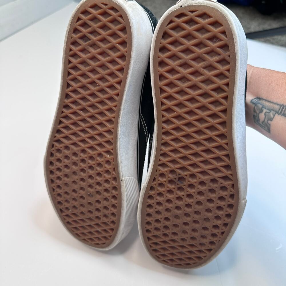 VANS Old Skool Black White Sneakers - Picture 5 of 6